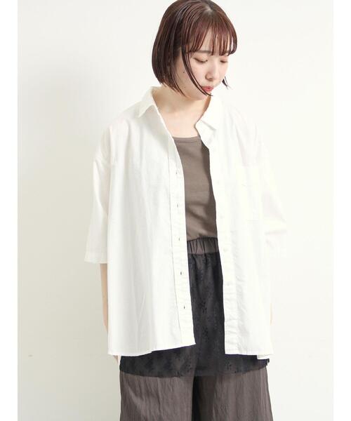 SM2（エスエムツー）の「製品染め加工シャツ（シャツ/ブラウス・レディース・オフホワイト/グリーン/ピンク/チャコールグレー・F）」の2枚目の写真