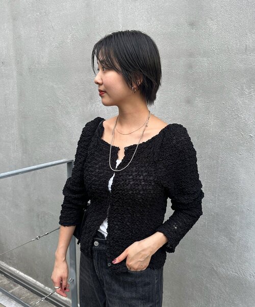 SHENERY(シーナリー)の「《インフルエンサー@tsuru00コラボ》2WAYシャーリングブラウス(シャツ/ブラウス・レディース・カーキ/オフホワイト/ピンク/ブラック・FREE)」の15枚目の写真