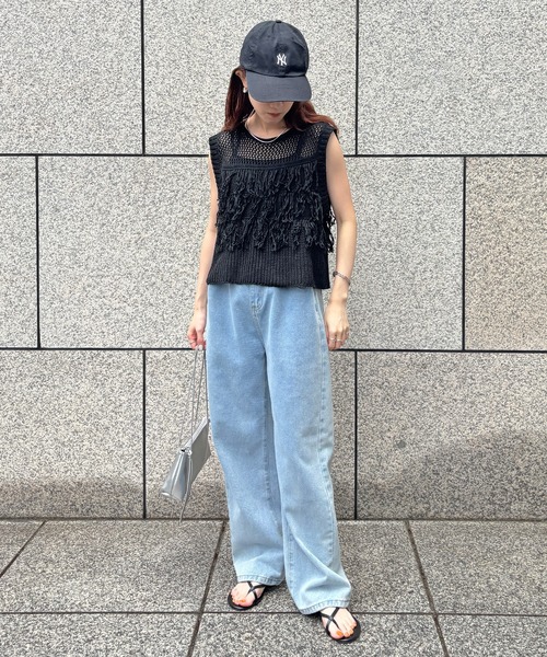 ISOOK(アイスー)の「【ISOOK / アイスー】ループフリンジニットベスト / サマーニット ビスチェ ニットタンク 綿タッチ クルーネック ノースリーブ タンクトップ クロップド丈 ショート丈 短丈 レイヤード 夏 アイボリー ホワイト ブラウン ブラック 白 茶 黒 ZOZOTOWN限定(タンクトップ・レディース・ブラック/ブラウン/アイボリー・FREE)」の6枚目の写真