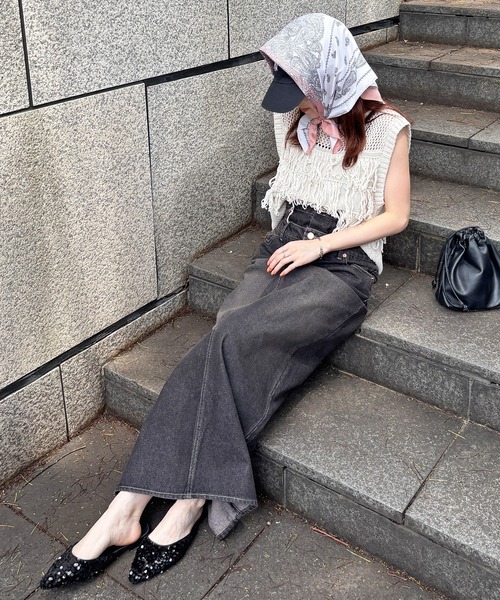 ISOOK(アイスー)の「【ISOOK / アイスー】ループフリンジニットベスト / サマーニット ビスチェ ニットタンク 綿タッチ クルーネック ノースリーブ タンクトップ クロップド丈 ショート丈 短丈 レイヤード 夏 アイボリー ホワイト ブラウン ブラック 白 茶 黒 ZOZOTOWN限定(タンクトップ・レディース・ブラック/ブラウン/アイボリー・FREE)」の22枚目の写真