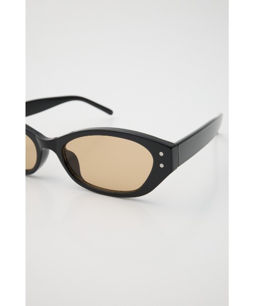 MOUSSY（マウジー）の「SLIM CAT アイウェア（サングラス・レディース・ブラック/マジェンタ・FREE）」の10枚目の写真