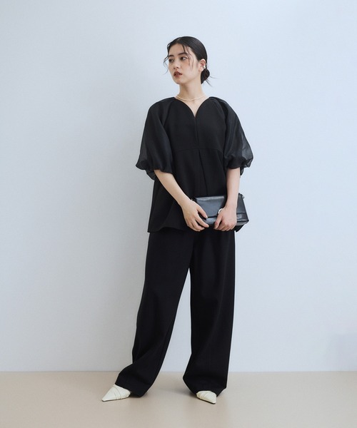 ADAM ET ROPE'(アダムエロペ)の「【WEB限定】シアーパフスリーブブラウス(シャツ/ブラウス・レディース・ネイビー/ブラック・FREE)」の3枚目の写真