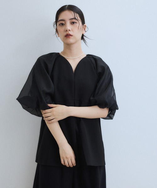 ADAM ET ROPE'(アダムエロペ)の「【WEB限定】シアーパフスリーブブラウス(シャツ/ブラウス・レディース・ネイビー/ブラック・FREE)」の12枚目の写真