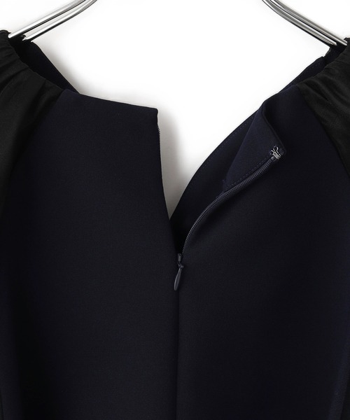 ADAM ET ROPE'(アダムエロペ)の「【WEB限定】シアーパフスリーブブラウス(シャツ/ブラウス・レディース・ネイビー/ブラック・FREE)」の22枚目の写真
