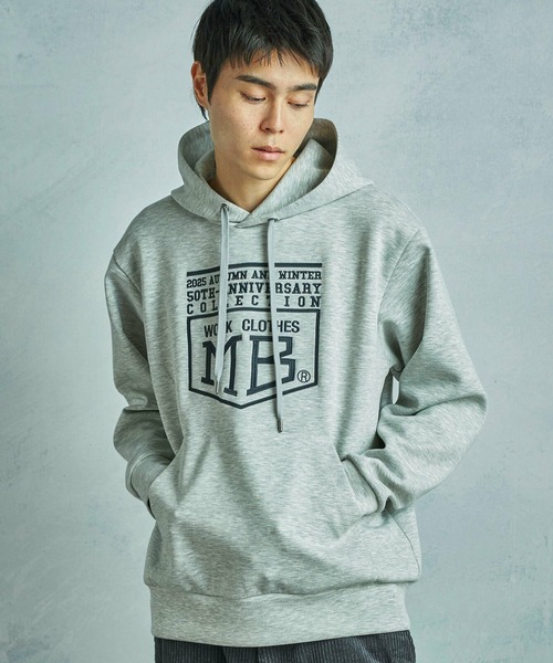 MEN'S BIGI(メンズビギ)の「【50th Anniv . 菊池武夫】LOGO HOODIE(パーカー・メンズ・グレー/ブラック・01/02/03)」の1枚目の写真