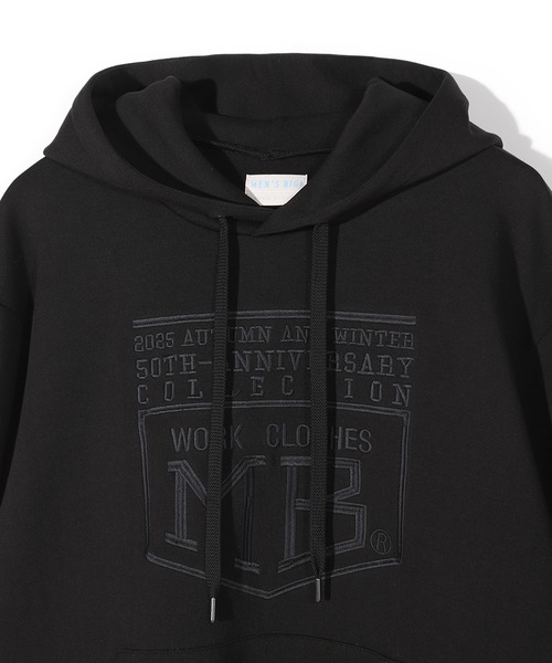 MEN'S BIGI(メンズビギ)の「【50th Anniv . 菊池武夫】LOGO HOODIE(パーカー・メンズ・グレー/ブラック・01/02/03)」の4枚目の写真