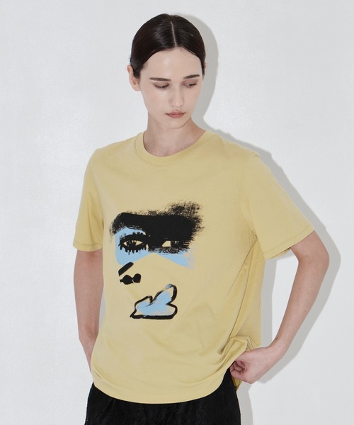 AKIRANAKA(アキラナカ)の「【AKIRANAKA/アキラナカ】EX.Graphic Art Tee B別注グラフィックアートTシャツ(Tシャツ/カットソー・レディース・イエロー・FREE)」の4枚目の写真