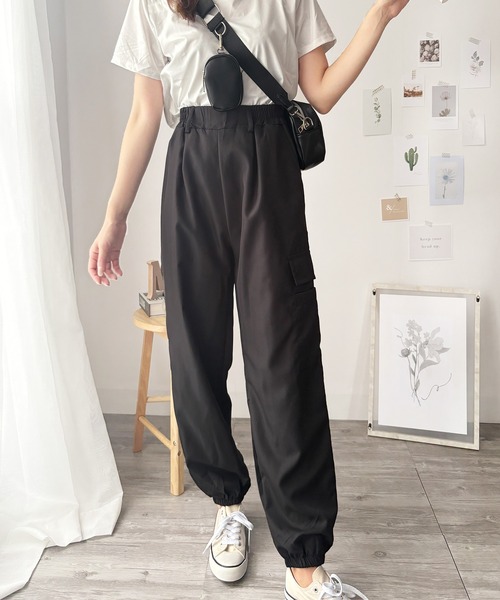 萌ゆるパンツ ゆるっと履けてラフなのに抜け感もある！ カーゴ風ジョガー