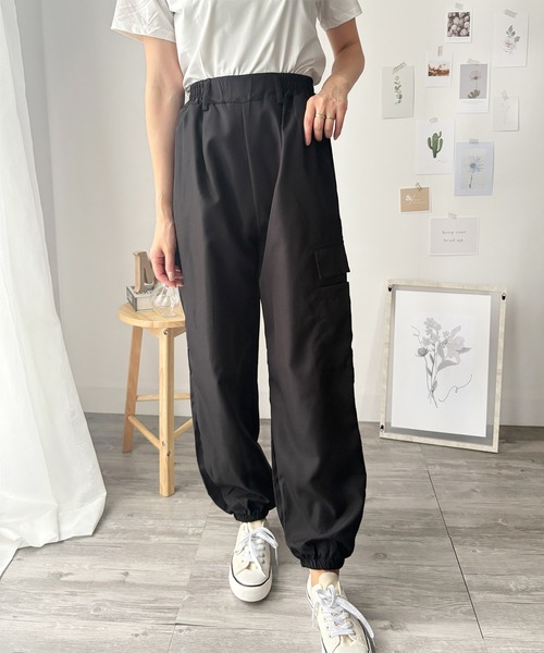 Dewlily(デューリリー)の「ゆるっと履けてラフなのに抜け感もある! カーゴ風ジョガーパンツ(その他パンツ・レディース・ブラック/カーキ・XL/M/S/L)」の13枚目の写真