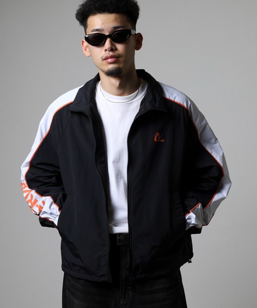 NERDY（ノルディ）の「ラインウインドブレーカー（ジャージ・レディース・パープル/ブラック/ブルー・M/S/L）」の5枚目の写真