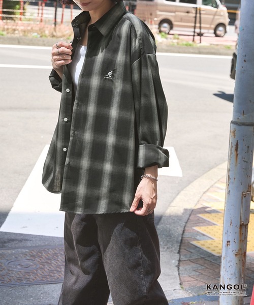 KANGOL(カンゴール)の「KANGOL/カンゴール 別注 ワンポイントロゴ刺繍 アソート レギュラーカラー長袖シャツ <抗菌 / 防臭 / イージーケア>(シャツ/ブラウス・メンズ・ネイビー/ブラック系/ブルー系/ホワイト/ベージュ系/ネイビー系1/ネイビー系/グレー系・S/M/L)」の21枚目の写真