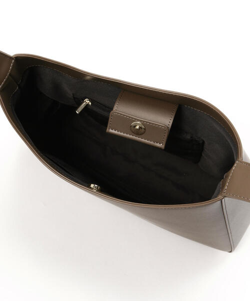 NATURAL BEAUTY BASIC（ナチュラルビューティーベーシック）の「◇リネアワンショルダー（ショルダーバッグ・レディース・ブラック/ワイン/ブラウン・ﾌﾘ-）」の12枚目の写真