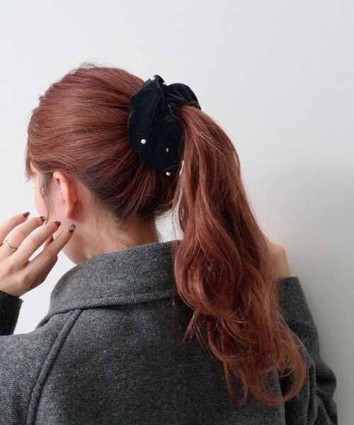 Kastane（カスタネ）の「【fiw.】パールベロアシュシュ（シュシュ・レディース・ブラウン/グレー/ブラック・FREE）」の8枚目の写真