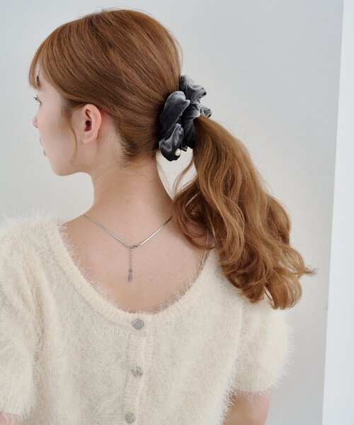 Kastane（カスタネ）の「【fiw.】パールベロアシュシュ（シュシュ・レディース・ブラウン/グレー/ブラック・FREE）」の12枚目の写真