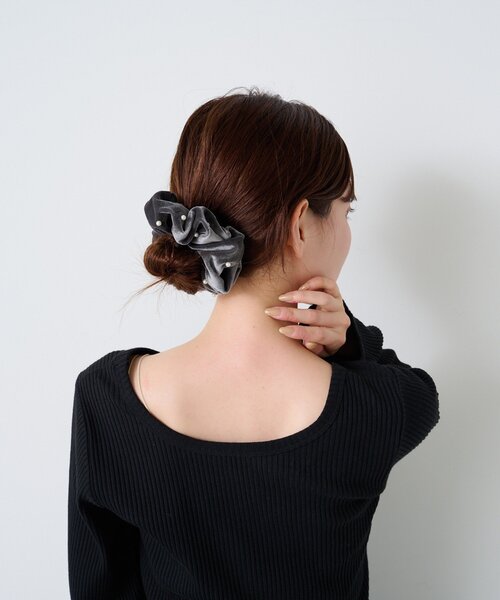 Kastane（カスタネ）の「【fiw.】パールベロアシュシュ（シュシュ・レディース・ブラウン/グレー/ブラック・FREE）」の15枚目の写真