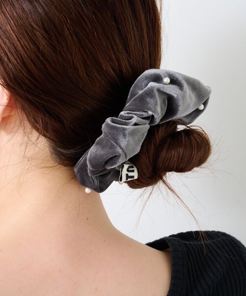 Kastane（カスタネ）の「【fiw.】パールベロアシュシュ（シュシュ・レディース・ブラウン/グレー/ブラック・FREE）」の17枚目の写真