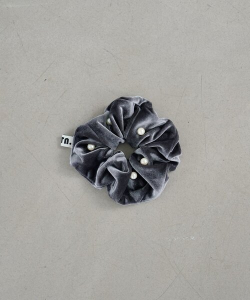 Kastane（カスタネ）の「【fiw.】パールベロアシュシュ（シュシュ・レディース・ブラウン/グレー/ブラック・FREE）」の21枚目の写真