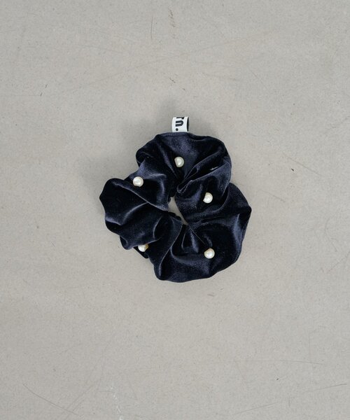 Kastane（カスタネ）の「【fiw.】パールベロアシュシュ（シュシュ・レディース・ブラウン/グレー/ブラック・FREE）」の22枚目の写真