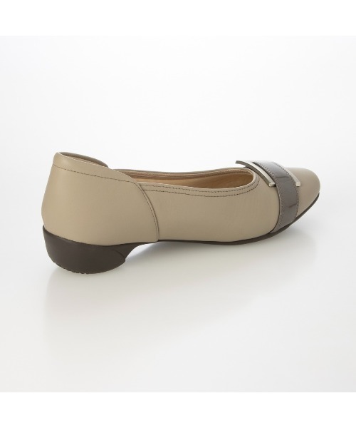 Atelier(アトリエ)の「【3E】バックルモチーフパンプス(パンプス・レディース・ブラック/グレー・24.5cm/24cm/23cm/22.5cm/22cm/23.5cm)」の4枚目の写真