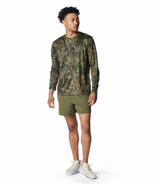 UNDER ARMOUR（アンダーアーマー）の「UAテック カモ ロングスリーブ Tシャツ（トレーニング/メンズ）（Tシャツ/カットソー・メンズ・グリーン系・L/3XL/2XL/M/XL/S）」の3枚目の写真