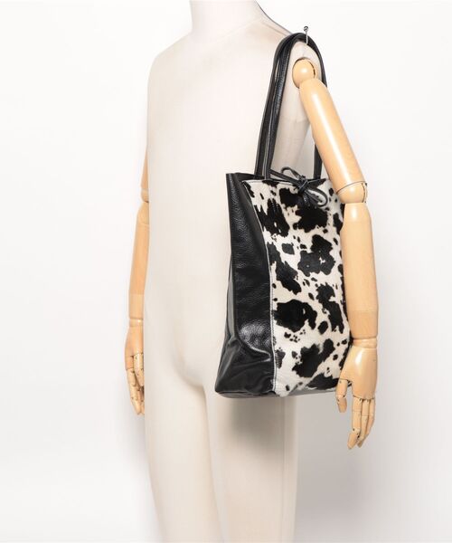 andrea cardone(アンドレアカルドネ)の「【ANDREA CARDONE】異素材コンビトートバッグ(Q56614)(トートバッグ・レディース・ブラック系その他・ALL)」の5枚目の写真