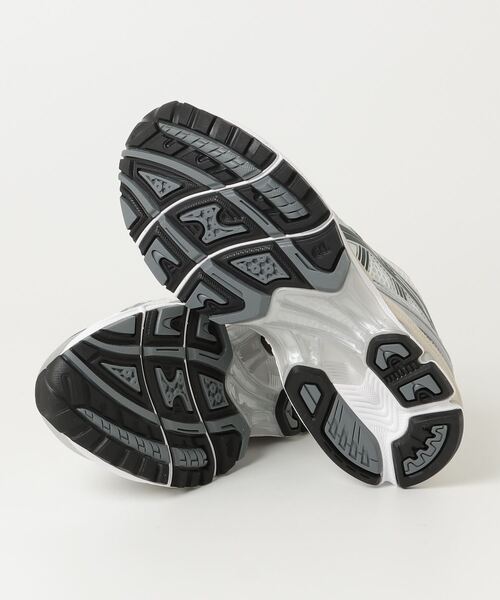 ASICS(アシックス)の「GEL-KAYANO 14(スニーカー・メンズ・ホワイト系その他・28.0cm/23.0cm/23.5cm/24.0cm/26.0cm/26.5cm/27.0cm/27.5cm/29.0cm/28.5cm)」の3枚目の写真