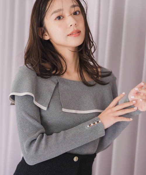 MISCH MASCH（ミッシュマッシュ）の「2way配色アシメケープニット（ニット/セーター・レディース・レッド/ベージュ/ブラック/グレー・ﾌﾘ-）」の2枚目の写真