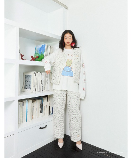 Little sunny bite（リトルサニーバイト）の「MARRONCREAM x little sunny bite long tee（Tシャツ/カットソー・レディース・ホワイト/ブラック/ブルー・SMALL/MEDIUM）」の4枚目の写真