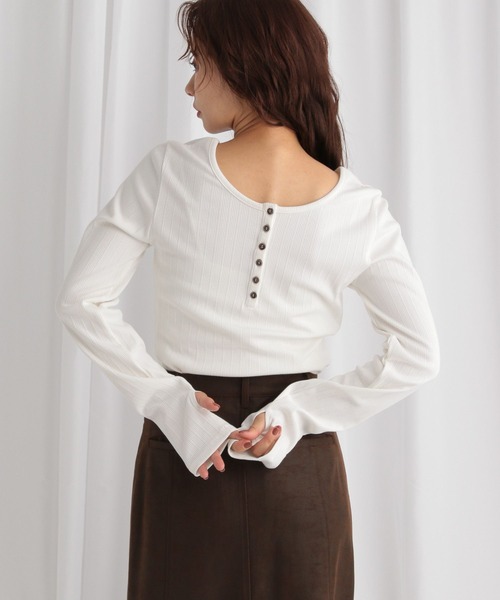 mysty woman(ミスティウーマン)の「2WAYテレコカットソー 577088(Tシャツ/カットソー・レディース・オフホワイト/ブラウン/ブラック・FREE)」の2枚目の写真