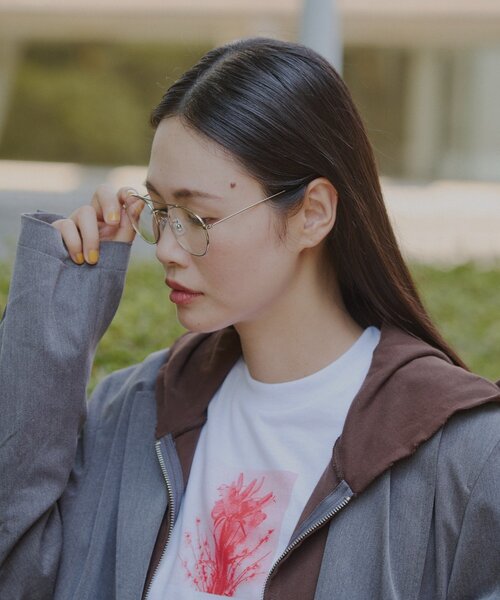 WHIMSIC（ウィムジック）の「【UNISEX/面長/逆三角形】ツーブリッジサングラス（サングラス・メンズ・シルバー・ONE SIZE）」の5枚目の写真