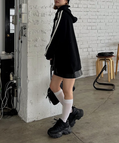 PAGEBOY(ページボーイ)の「MUSEラインZIPパーカーニット / フーディ 【ZOZO限定アイテム】(ニット/セーター・レディース・グレー/ブラック/レッド・FREE)」の7枚目の写真