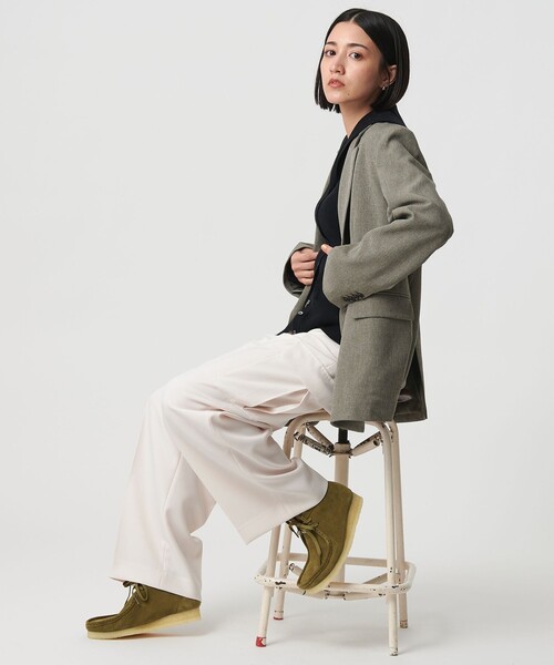 Clarks Originals（クラークスオリジナルズ）の「＜Clarks Originals＞スエード ワラビー ブーツ（ブーツ・レディース・オリーブ・5/4/6）」の3枚目の写真