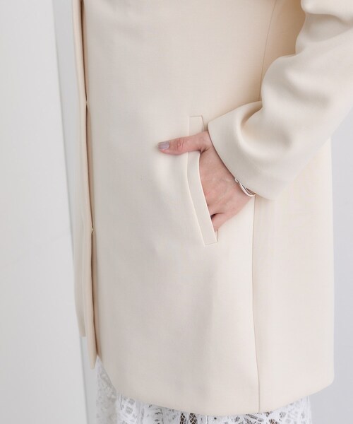 INDIVI（インディヴィ）の「【秋／軽羽織り】ノーカラーミドル丈ライトコート（ノーカラージャケット・レディース・ライトグレー系5/ネイビー/アイボリー・38/34/15 /13/05）」の17枚目の写真