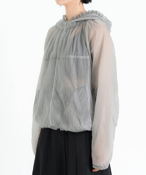 Bshop（ビショップ）の「eunoia | シアー フーディー ウィンドジャケット WOMEN（その他アウター・レディース・ブラック/グレー/イエロー・ONE）」の12枚目の写真