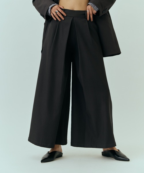 DRWCYS（ドロシーズ）の「タックワイドPT（スラックス・レディース・グレー/ブラウン/ベージュ・SMALL/MEDIUM）」の16枚目の写真