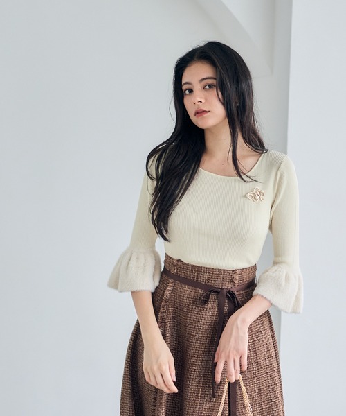 12Twelve Agenda（トゥエルブ　アジェンダ）の「シャギーベルスリーブ7分袖ニットプルオーバー（ニット/セーター・レディース・アイボリー/ブラック・M）」の11枚目の写真