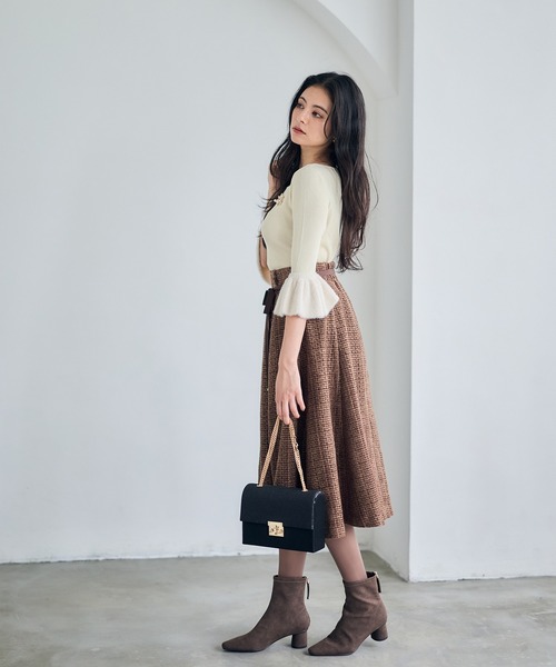 12Twelve Agenda（トゥエルブ　アジェンダ）の「シャギーベルスリーブ7分袖ニットプルオーバー（ニット/セーター・レディース・アイボリー/ブラック・M）」の5枚目の写真