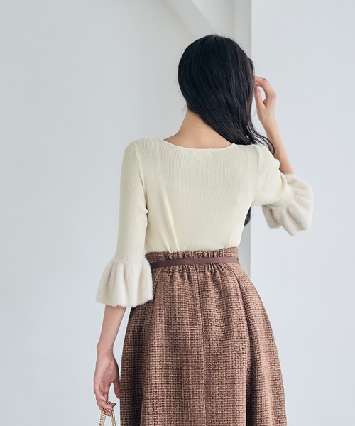 12Twelve Agenda（トゥエルブ　アジェンダ）の「シャギーベルスリーブ7分袖ニットプルオーバー（ニット/セーター・レディース・アイボリー/ブラック・M）」の9枚目の写真