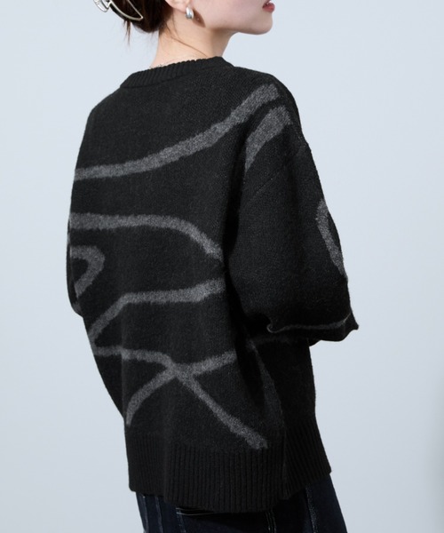 NAVY(ネイビー)の「nAvy ニュアンスライン柄 もちりクルーネックニット(ニット/セーター・レディース・ブラック/グレー・M/L)」の7枚目の写真