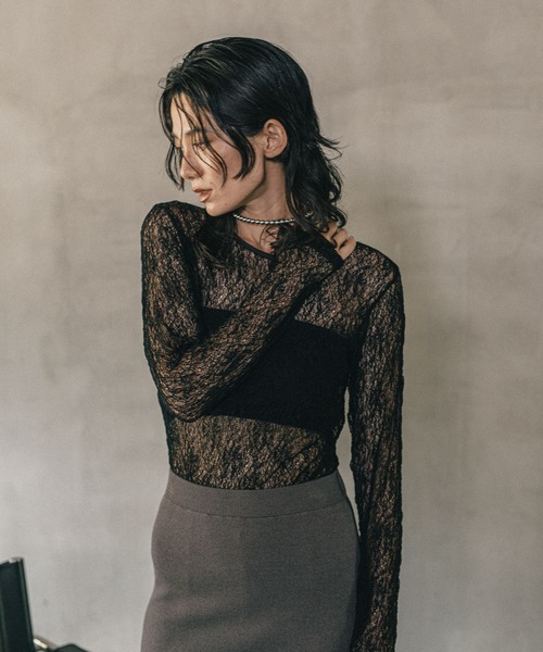LEPSIM(レプシィム)の「《オフィスライン》レースクルー長袖プルオーバー 587917(Tシャツ/カットソー・レディース・オフホワイト/ブラック・FREE)」の1枚目の写真