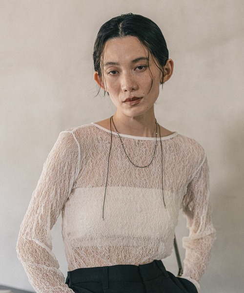 LEPSIM(レプシィム)の「《オフィスライン》レースクルー長袖プルオーバー 587917(Tシャツ/カットソー・レディース・オフホワイト/ブラック・FREE)」の6枚目の写真