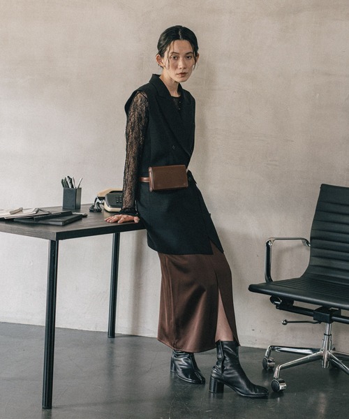 LEPSIM(レプシィム)の「《オフィスライン》レースクルー長袖プルオーバー 587917(Tシャツ/カットソー・レディース・オフホワイト/ブラック・FREE)」の21枚目の写真