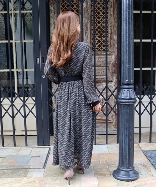 CECIL McBEE(セシルマクビー)の「バイアスチェッククレリックワンピース(ワンピース・レディース・ブラウン/ベージュ/ブラック・MEDIUM)」の8枚目の写真