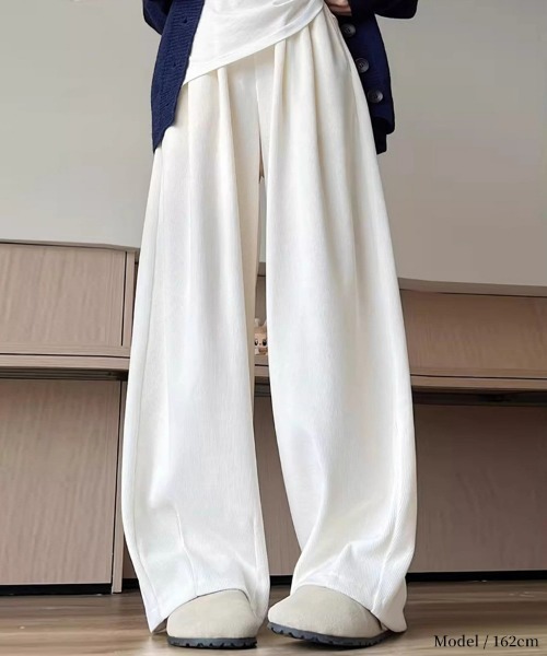 SEU(エスイーユー)の「ワイドスウェットパンツ 裏起毛ワイドパンツ 体型カバー オフィスカジュアル きれいめカジュアル レディース韓国(スウェットパンツ・レディース・ダークブラウン/ブラウン/アイボリー/ブラック・M/L)」の7枚目の写真