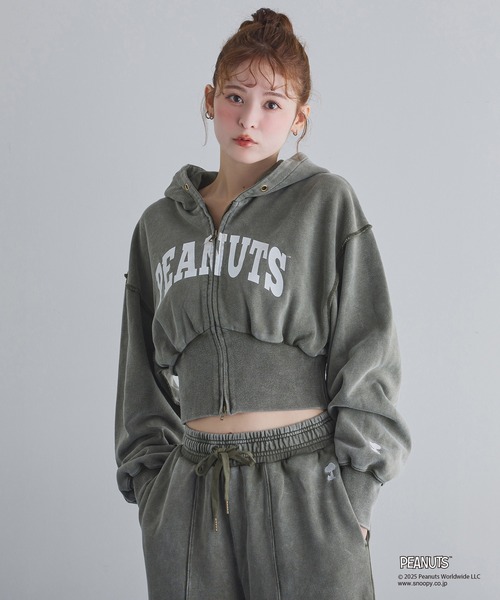one after another NICE CLAUP(ワンアフターアナザーナイスクラップ)の「【PEANUTSコラボ】セットアップ対応/スヌーピー刺繍入りパーカー(パーカー・レディース・ブラック/カーキ/オートミール・FREE)」の8枚目の写真