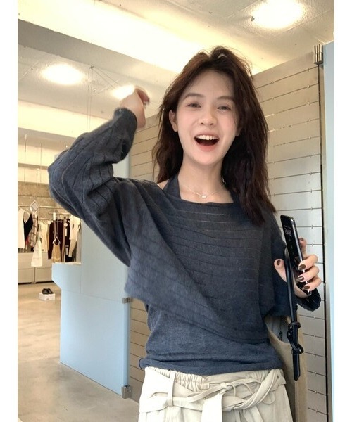 I.O.E(アイオイ)の「インナーキャミソール&ロングスリーブTシャツセット(Tシャツ/カットソー・レディース・ブラック/ブラウン/ホワイト/ベージュ/チャコール・FREE)」の8枚目の写真