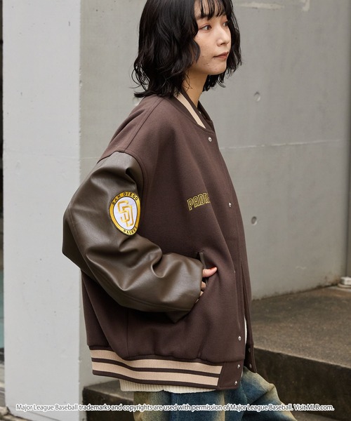 MLB（メジャーリーグベースボール）の「MLB/メジャーリーグベースボール 別注 ワッペン刺繍 配色ライン メルトンスタジャン（スタジャン・メンズ・ネイビー/ブラック/ダークブラウン・L/M）」の14枚目の写真