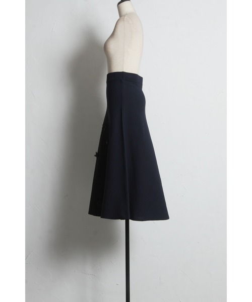 tocco closet(トッコ クローゼット)の「【ZOZO限定】立体フラワー装飾ニットフレアスカート(スカート・レディース・ネイビー/ブラック・M)」の19枚目の写真