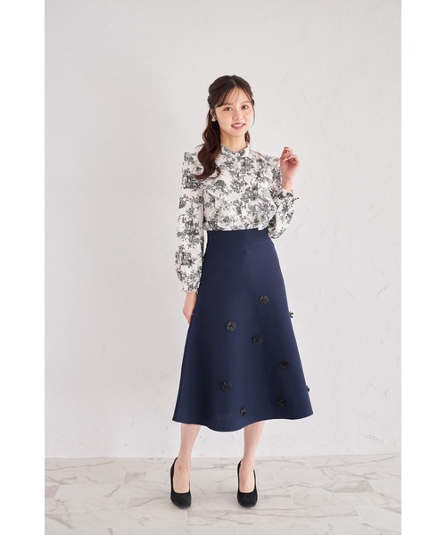 tocco closet(トッコ クローゼット)の「【ZOZO限定】立体フラワー装飾ニットフレアスカート(スカート・レディース・ネイビー/ブラック・M)」の11枚目の写真