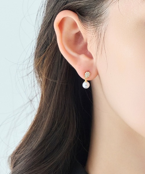 Phoebe(フィービィー)の「グリームスウィングピアス(ピアス(両耳用)・レディース・ホワイト・FREE)」の2枚目の写真